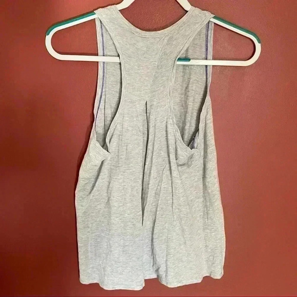 Lululemon Light Purple Top - Picture 7 of 7